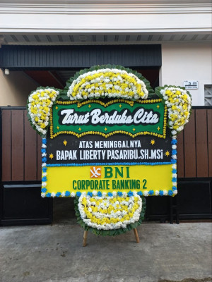 Papan Bunga Duka di Kibing