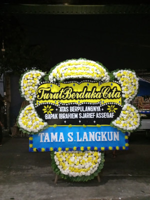 Papan Bunga Duka di Kibing